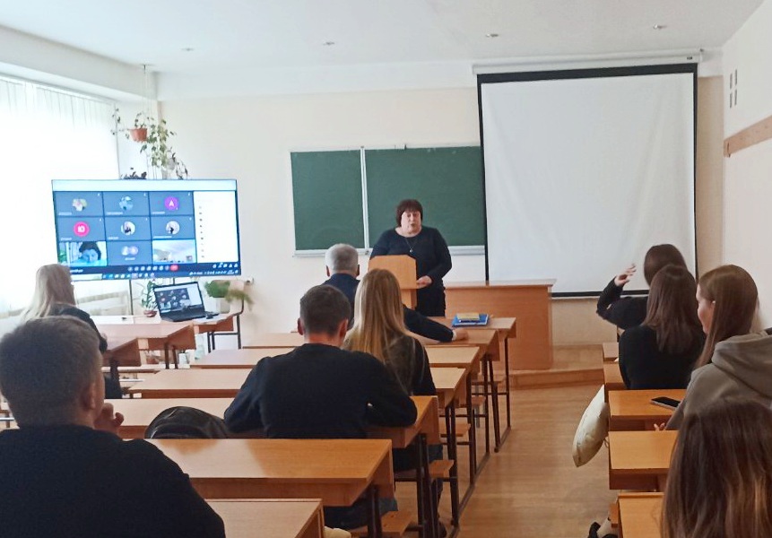 Інформує професор Галина Михайлівна Мешко